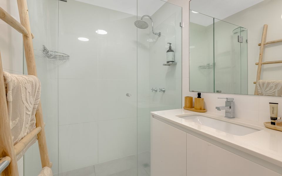 Seacrest 9 – Absolute Beachfront Tugun – Linen Provided!