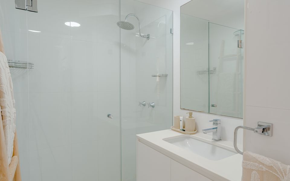 Seacrest 9 – Absolute Beachfront Tugun – Linen Provided!