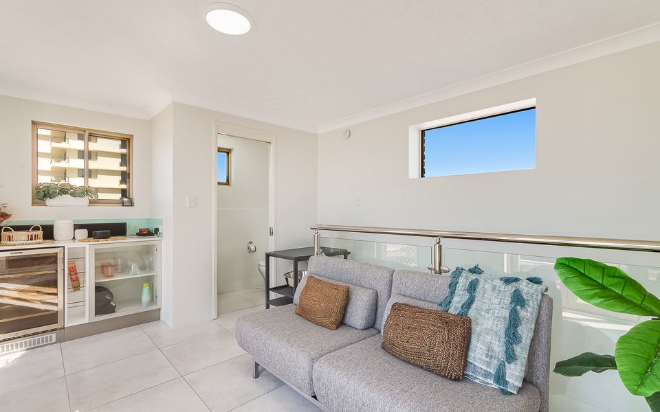 Seacrest 9 – Absolute Beachfront Tugun – Linen Provided!