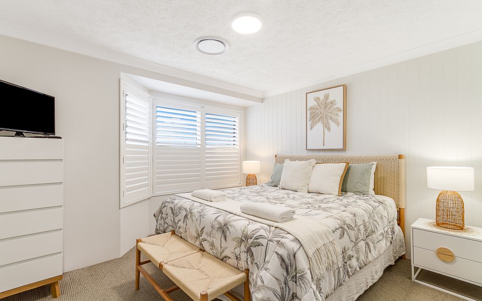 Seacrest 9 – Absolute Beachfront Tugun – Linen Provided!