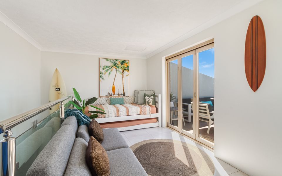 Seacrest 9 – Absolute Beachfront Tugun – Linen Provided!