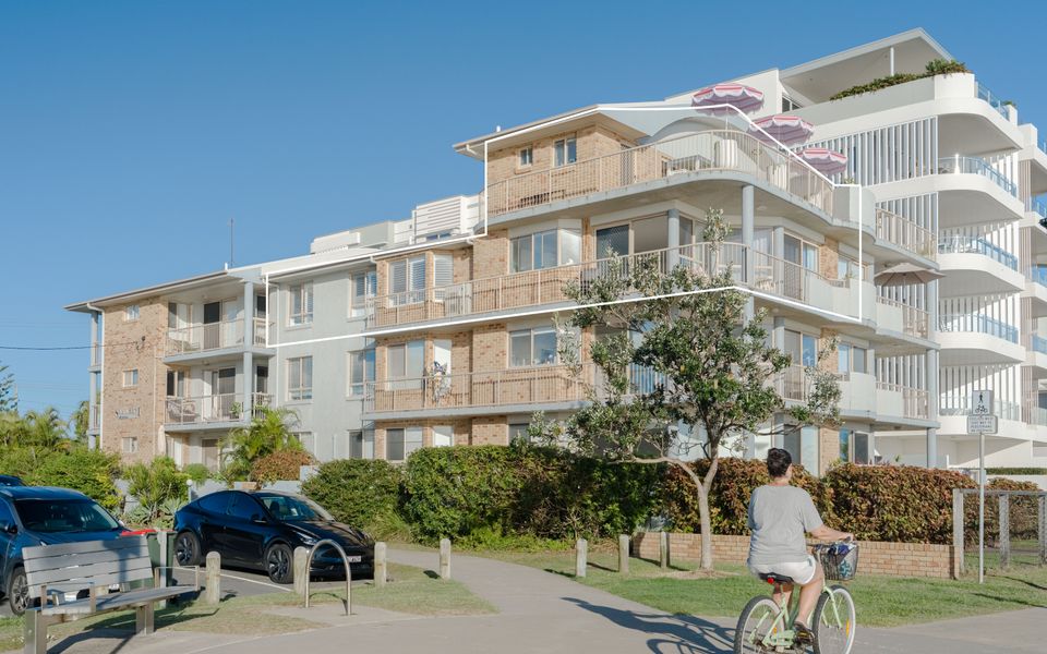 Seacrest 9 – Absolute Beachfront Tugun – Linen Provided!