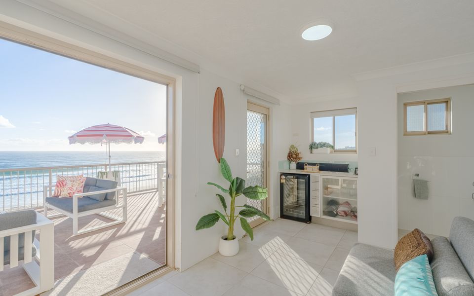 Seacrest 9 – Absolute Beachfront Tugun – Linen Provided!