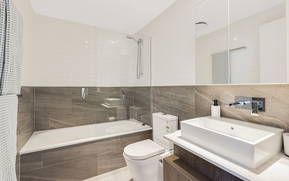 Escape 201 – Beachfront Luxury in Bilinga/ North Kirra – Linen Provided