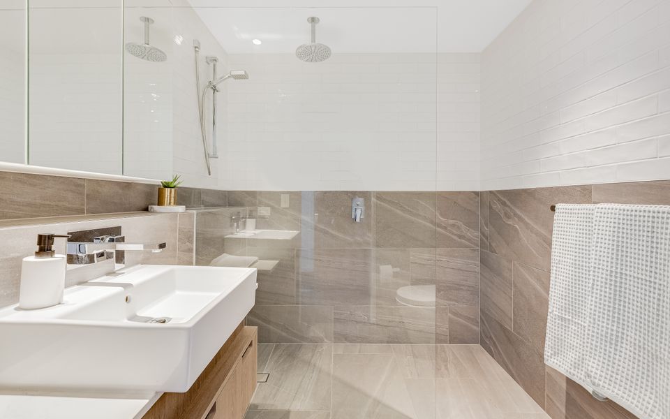 Escape 201 – Beachfront Luxury in Bilinga/ North Kirra – Linen Provided