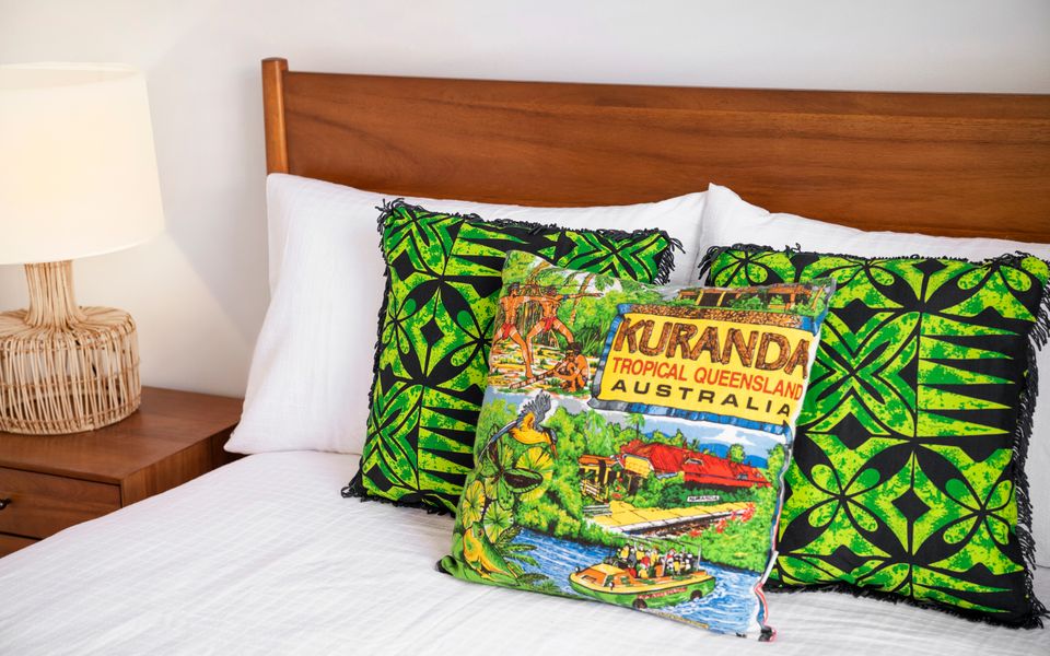 Lou’s Tiki Pad – Beachfront Bilinga / North Kirra – Min. 2 Night Stays!