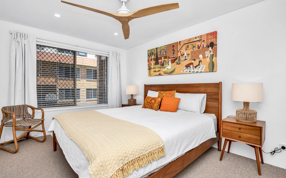 Lou’s Tiki Pad – Beachfront Bilinga / North Kirra – Min. 2 Night Stays!