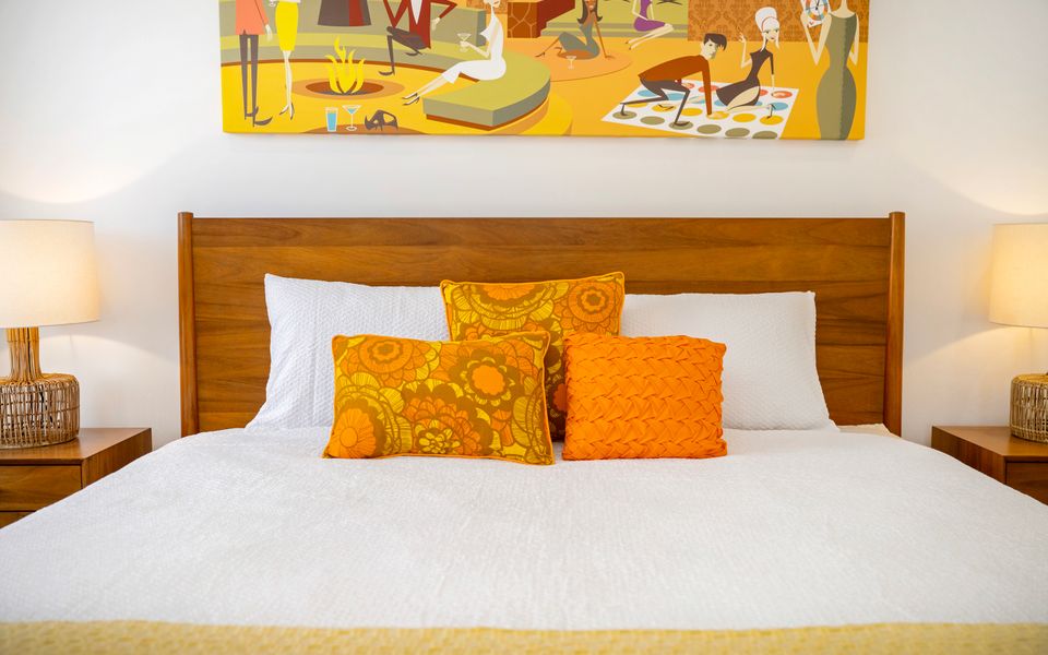 Lou’s Tiki Pad – Beachfront Bilinga / North Kirra – Min. 2 Night Stays!