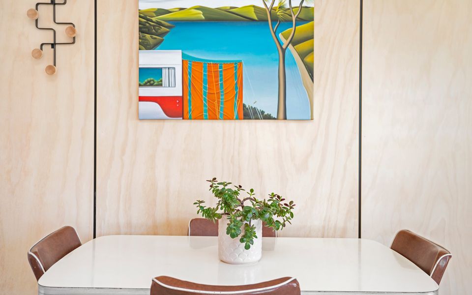 Lou’s Tiki Pad – Beachfront Bilinga / North Kirra – Min. 2 Night Stays!