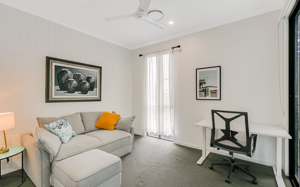 The Villa at Fraser Cove – Modern Pet Friendly Villa – Min. 3 Night Stays!