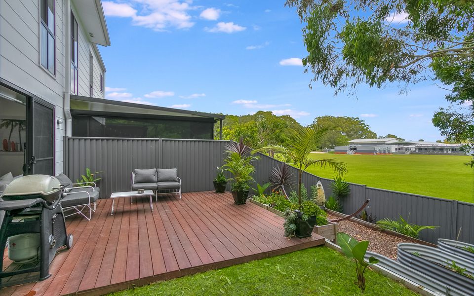 The Villa at Fraser Cove – Modern Pet Friendly Villa – Min. 3 Night Stays!