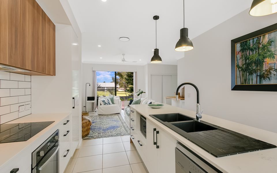 The Villa at Fraser Cove – Modern Pet Friendly Villa – Min. 3 Night Stays!