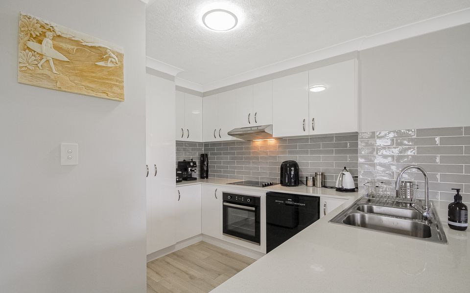 Korina Court 5 – Quiet and Peaceful Kirra – Min. 3 Night Stays!