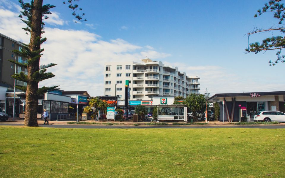 Korina Court 5 – Quiet and Peaceful Kirra – Min. 3 Night Stays!