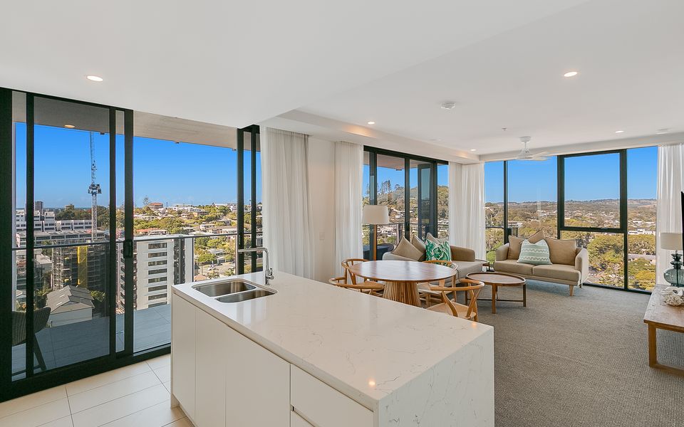 X Kirra Beach Apartment 1302 – Modern & Luxurious – Min. 3 Night Stays