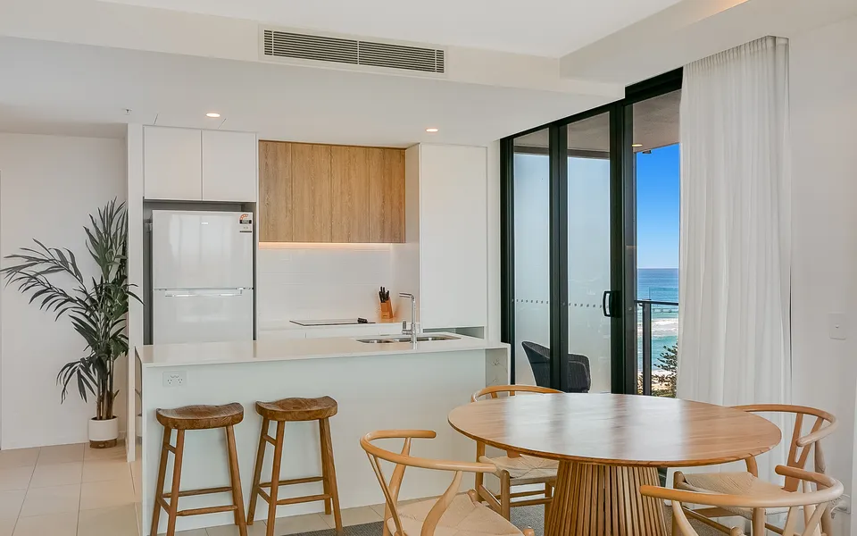 X Kirra Beach Apartment 1302 – Modern & Luxurious – Min. 3 Night Stays