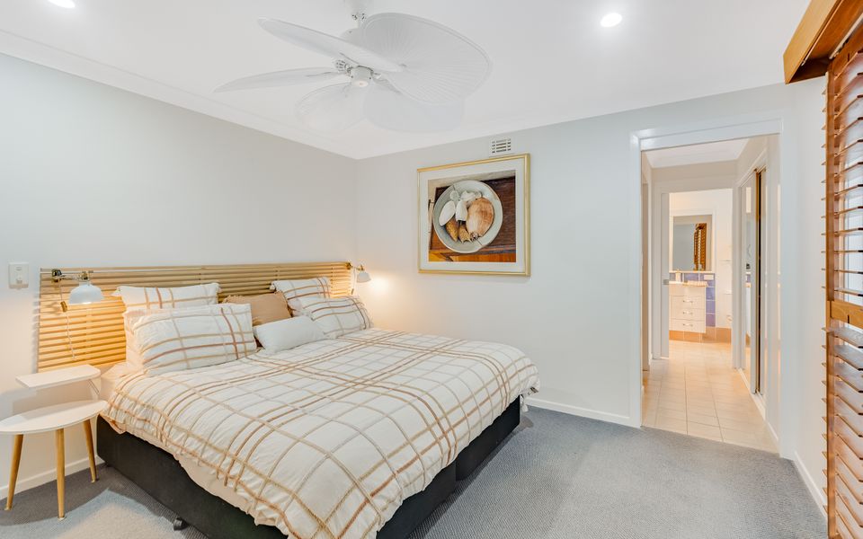 Villa Paralia – Mediterranean Entertainers’ Home in The Heart of Currumbin – Min. 3 Night Stays – Pet Friendly!