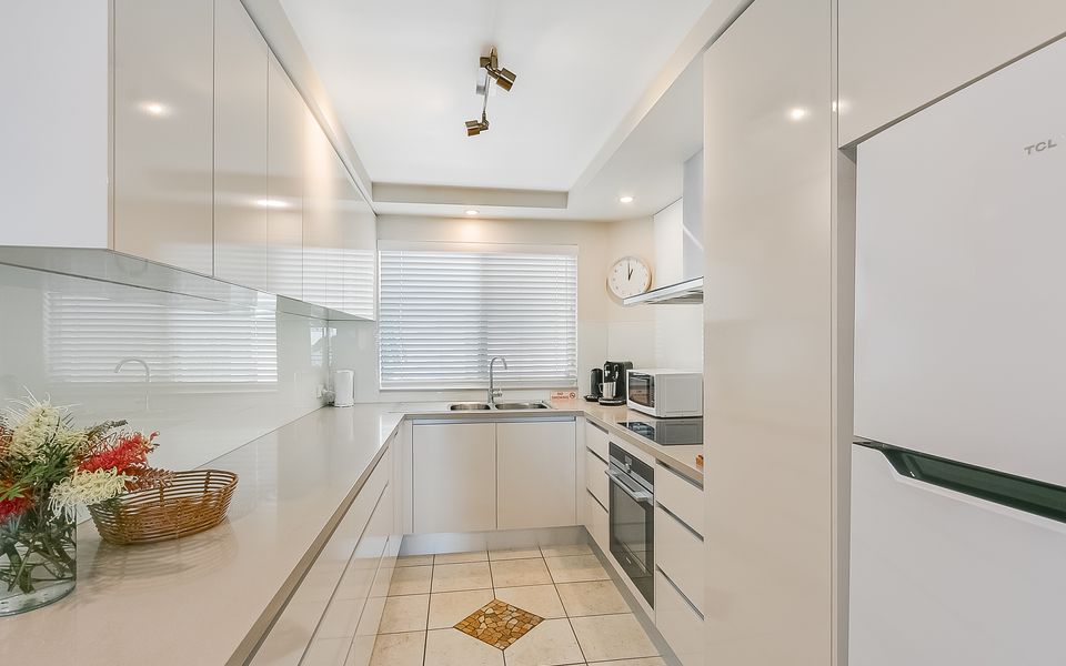 Golden Sea 10 – Absolute Beachfront Bilinga