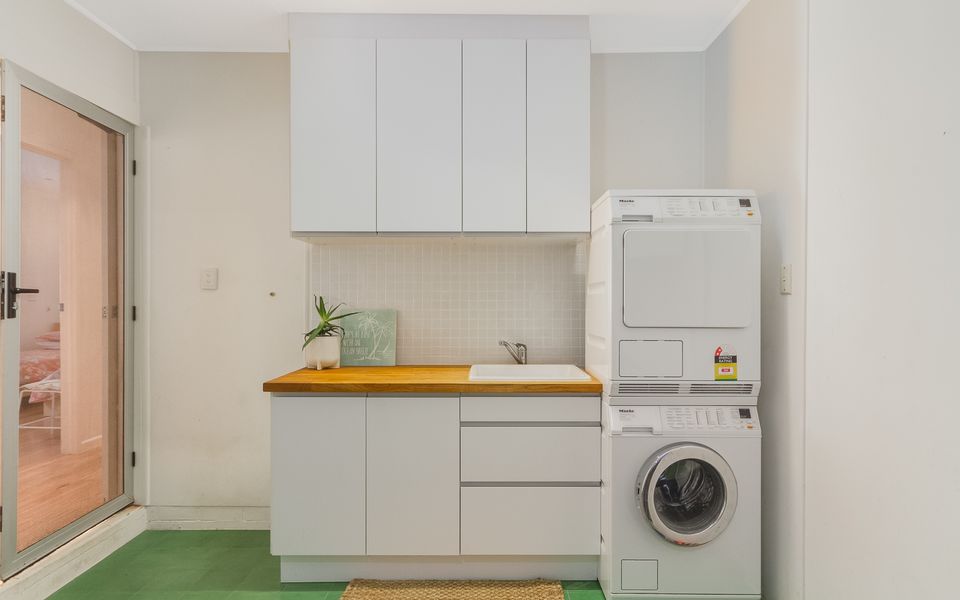 Palm Beach Shack – Absolute Beachfront Palm Beach – Pet Friendly (Upon Request) – Linen Provided!