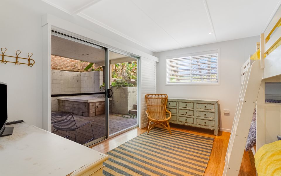 Palm Beach Shack – Absolute Beachfront Palm Beach – Pet Friendly (Upon Request) – Linen Provided!