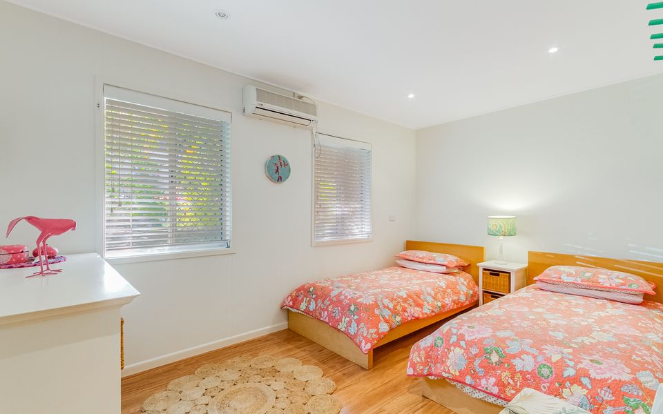 Palm Beach Shack – Absolute Beachfront Palm Beach – Pet Friendly (Upon Request) – Linen Provided!