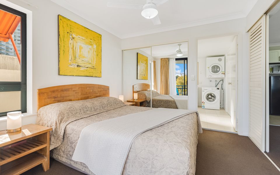 Calypso Plaza Unit 220 – Coolangatta Beachfront – Min. 3 Night Stays!