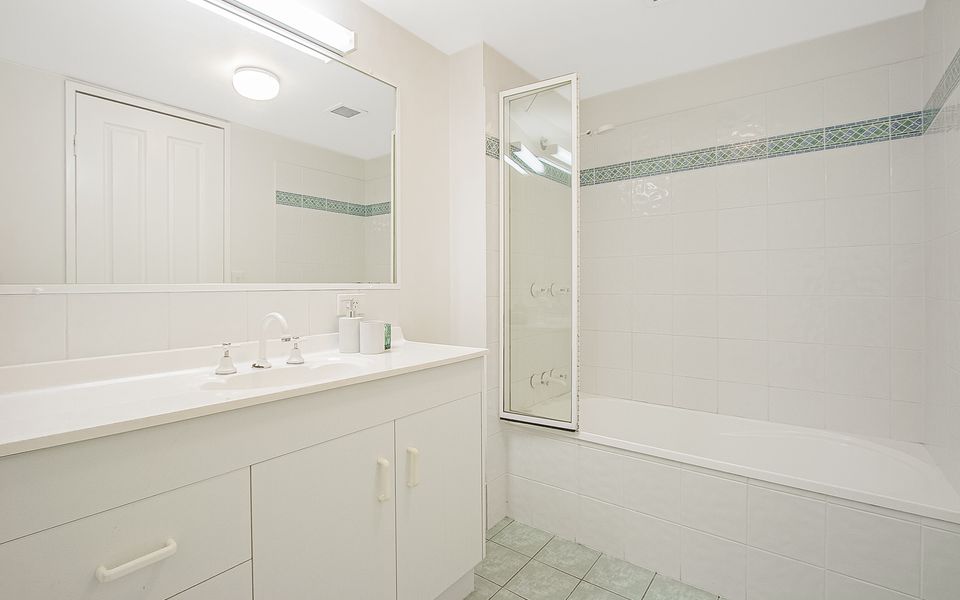 Sunrise Sea 8 – In the Heart of Coolangatta – Min. 3 Night Stays!