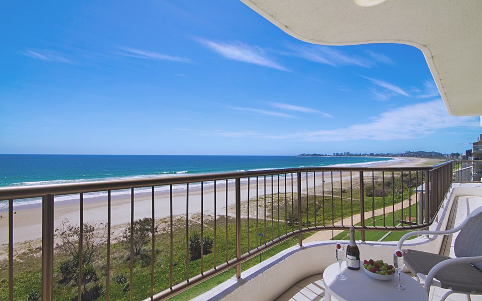 San Simeon 47 – Absolute Beachfront Tugun – Min. 3 Night Stays!