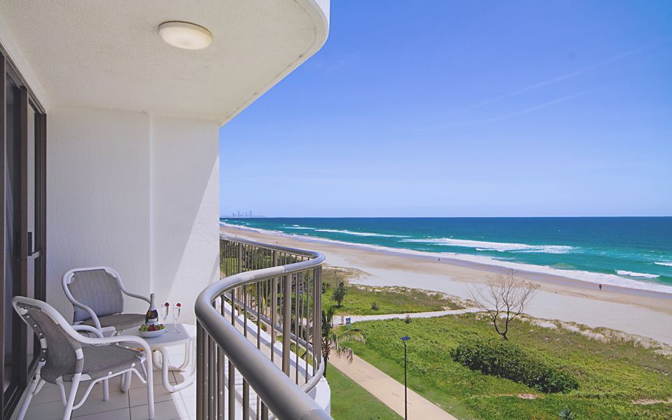 San Simeon 47 – Absolute Beachfront Tugun – Min. 3 Night Stays!