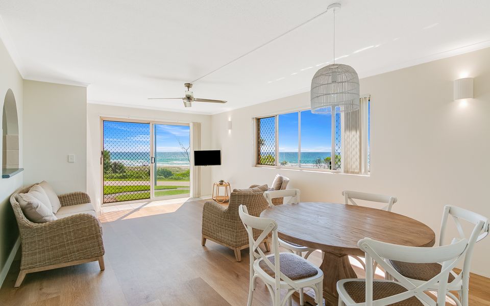 Pacific Gables 1 – Absolute Beachfront Tugun – Linen Provided – Min. 3 Night Stays!