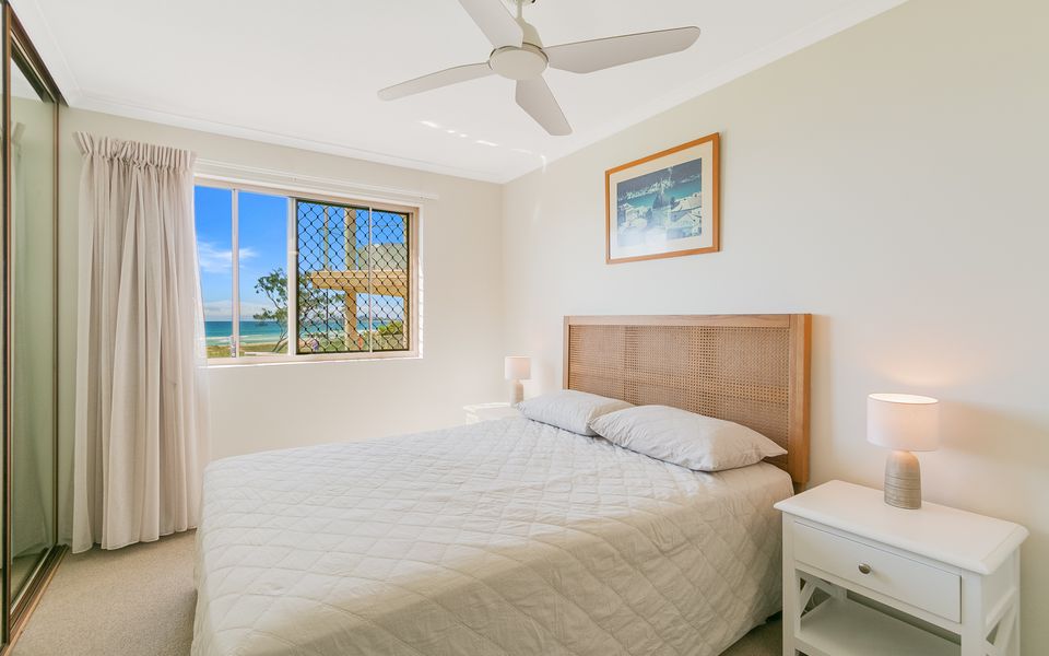 Pacific Gables 1 – Absolute Beachfront Tugun – Linen Provided – Min. 3 Night Stays!