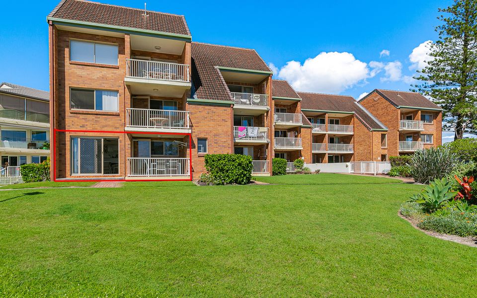 Pacific Gables 1 – Absolute Beachfront Tugun – Linen Provided – Min. 3 Night Stays!