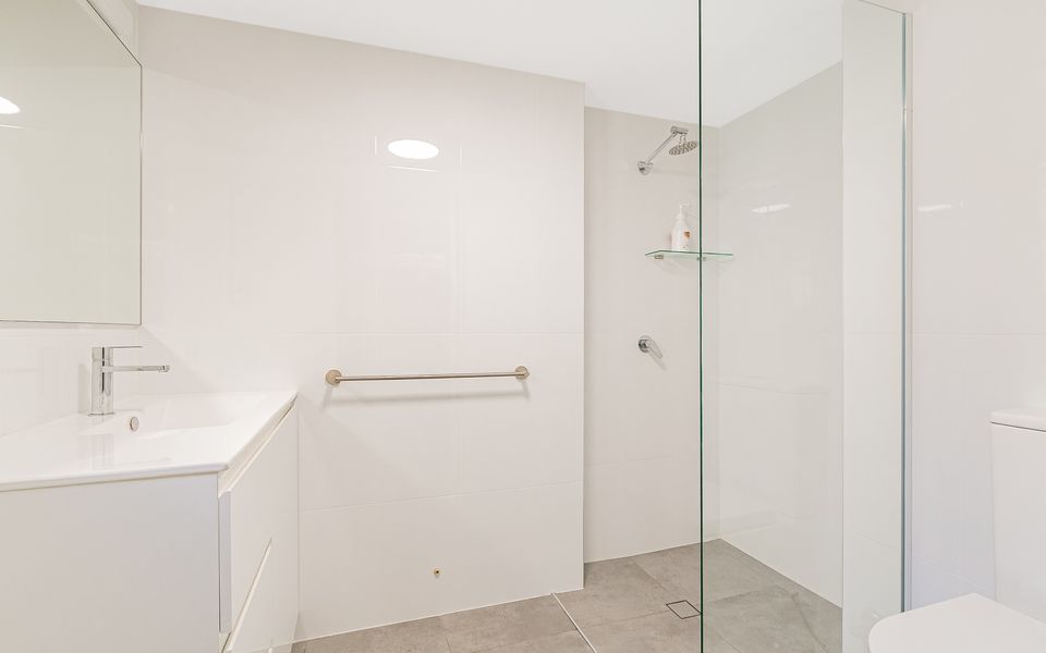 Pacific Gables 1 – Absolute Beachfront Tugun – Linen Provided – Min. 3 Night Stays!