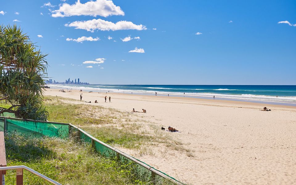 Village 305 – Palm Beach Luxury – 3 Night Stays – Linen Provided!