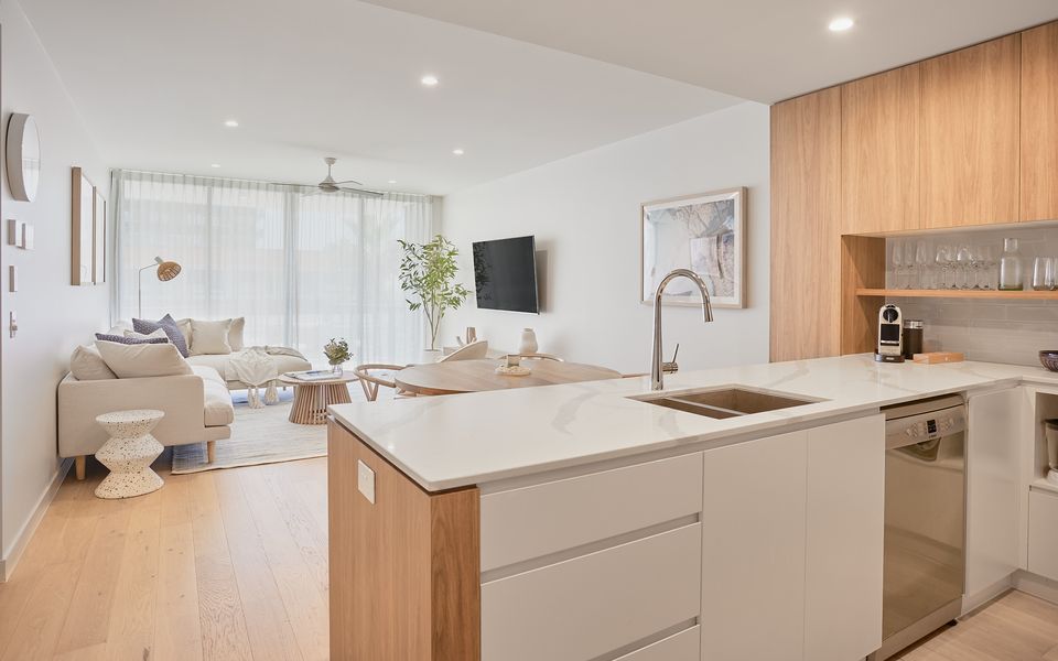 Village 305 – Palm Beach Luxury – 3 Night Stays – Linen Provided!