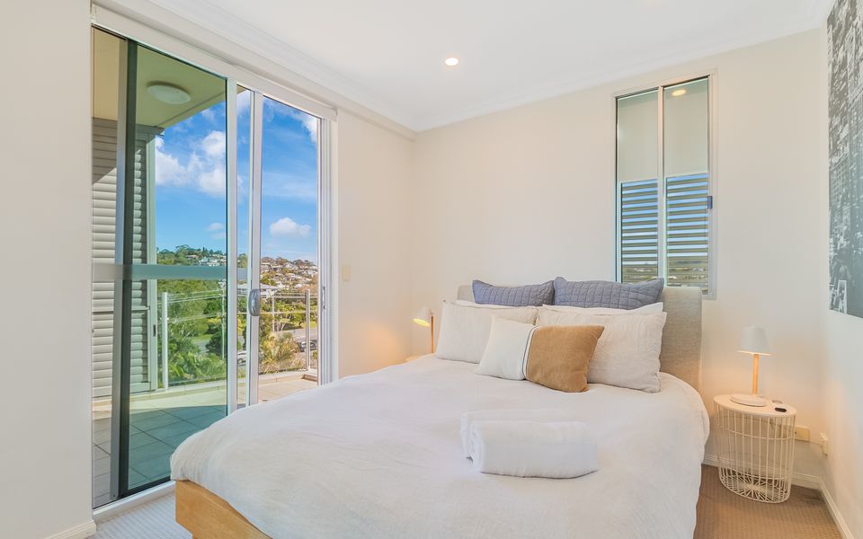 Aqua Solai 9 – Absolute Beachfront – Min. 3 night stays – Linen Provided