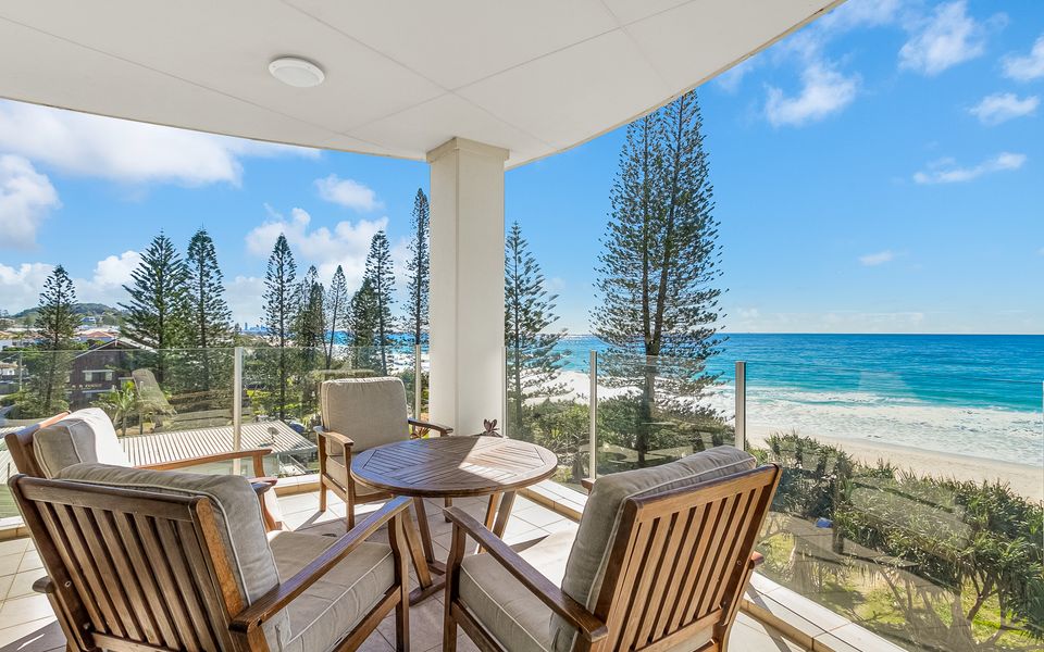 Aqua Solai 9 – Absolute Beachfront – Min. 3 night stays – Linen Provided