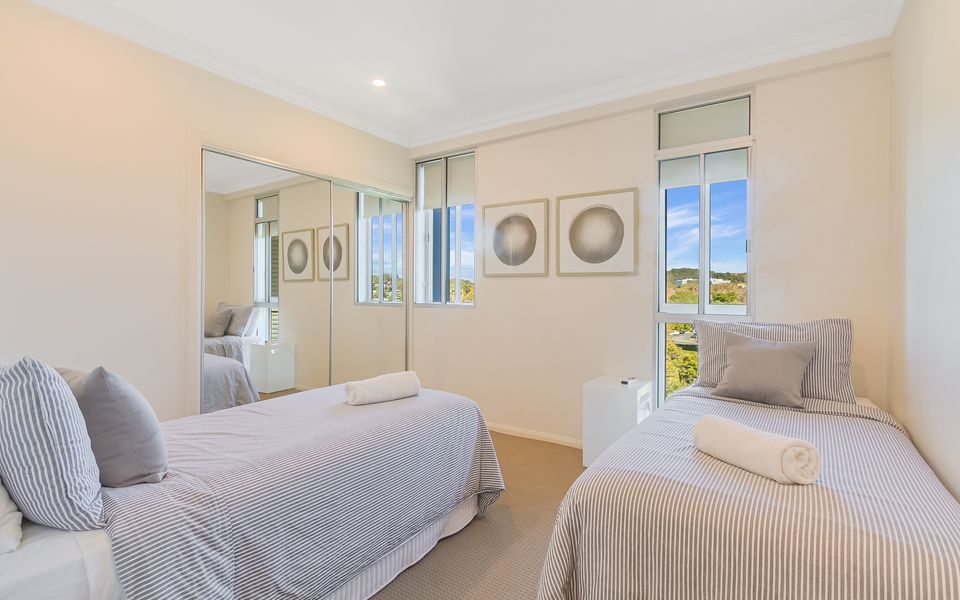 Aqua Solai 9 – Absolute Beachfront – Min. 3 night stays – Linen Provided