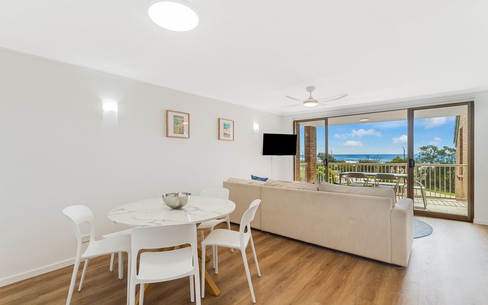 Pacific Gables 8 – Absolute Beachfront Tugun – Min. 3 Night Stays!