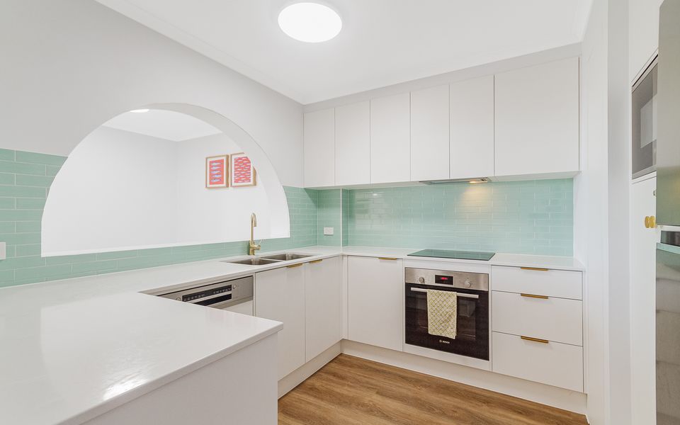 Pacific Gables 8 – Absolute Beachfront Tugun – Min. 3 Night Stays!