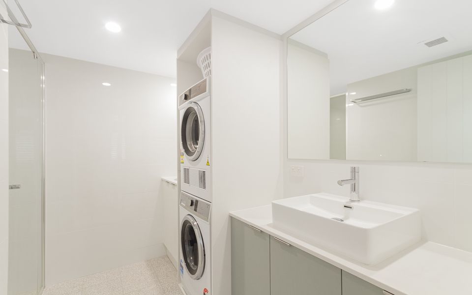 Pacific Gables 8 – Absolute Beachfront Tugun – Min. 3 Night Stays!