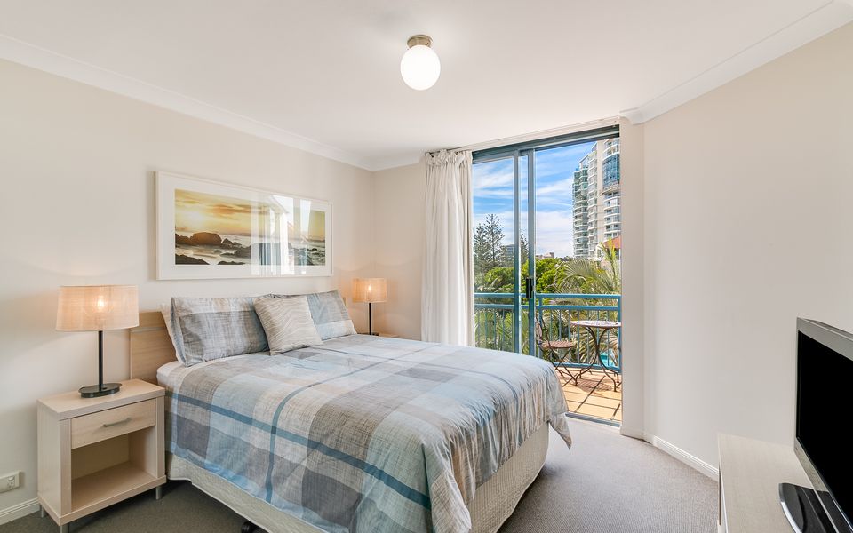Calypso Plaza 407 – Coolangatta Beachfront – Min. 3 Night Stays!