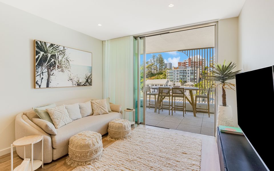 Miles at Kirra Point 303 – Luxury Kirra Beachfront – Linen Provided – Min. 2 Night Stays!