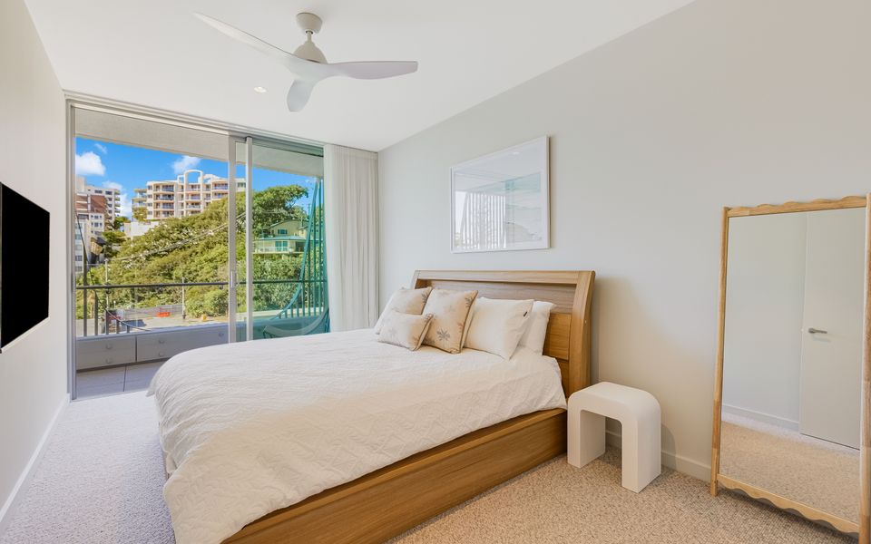 Miles at Kirra Point 303 – Luxury Kirra Beachfront – Linen Provided – Min. 2 Night Stays!
