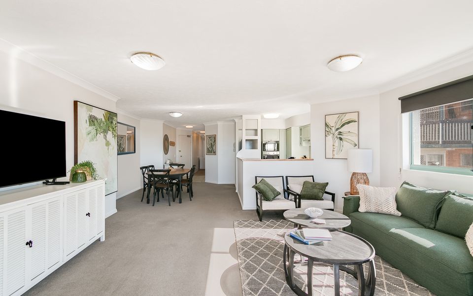 Golden Sea 12 – Absolute Beachfront Bilinga – Min. 3 Night Stays!