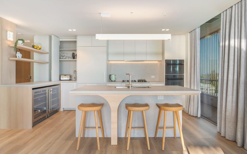 Miles at Kirra Point 1406 – Luxury Sub Penthouse on Kirra Beachfront – Linen Provided