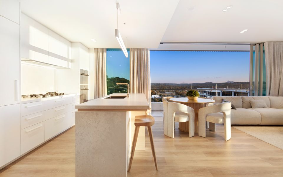 Miles at Kirra Point 1406 – Luxury Sub Penthouse on Kirra Beachfront – Linen Provided