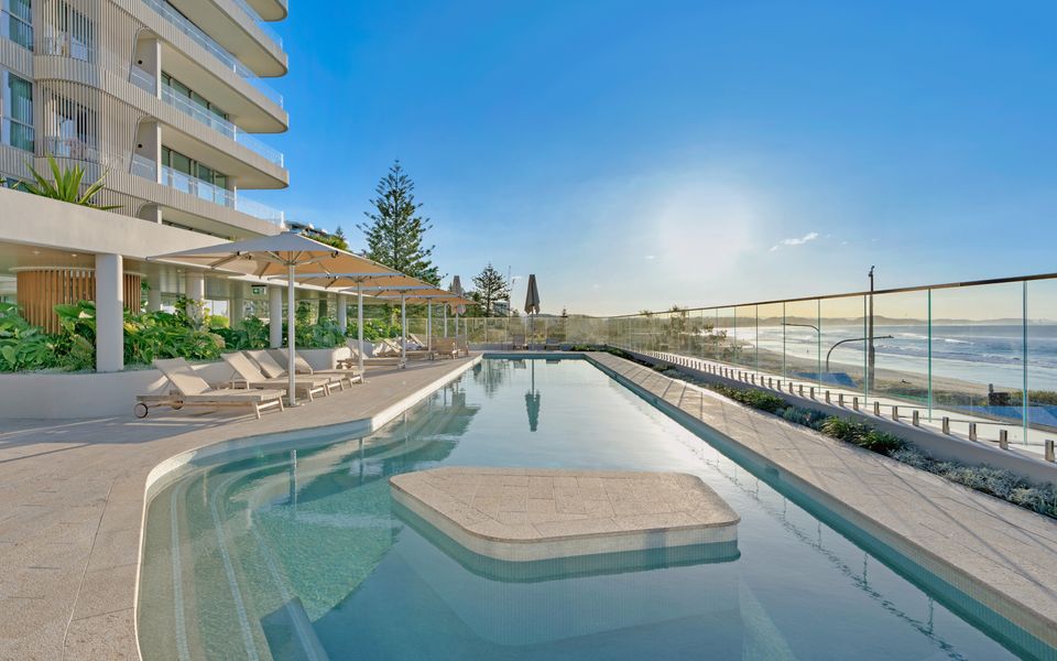 Miles at Kirra Point 1406 – Luxury Sub Penthouse on Kirra Beachfront – Linen Provided