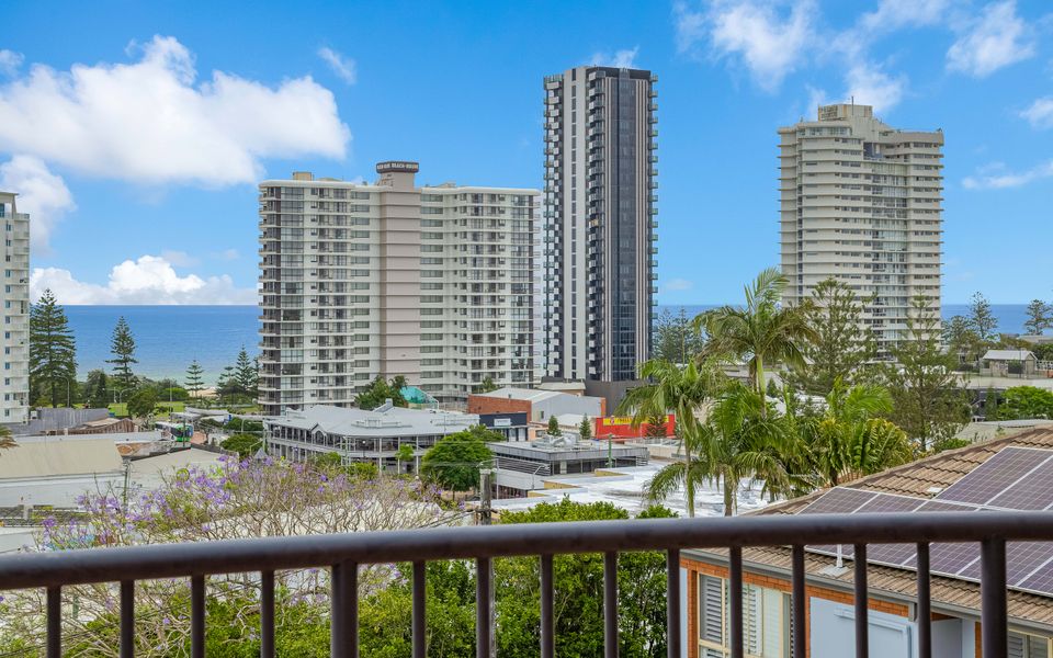 Ocean Vista 7 – Contemporary Central Coolangatta – Min. 3 Night Stays