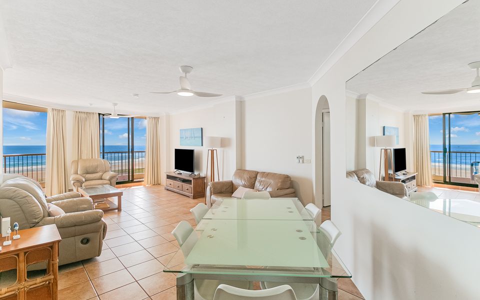 Porta Pacifique 23 – Beachfront Bilinga – Min. 3 Night Stays